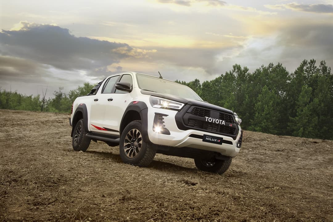 Hilux-GR-S.jpg