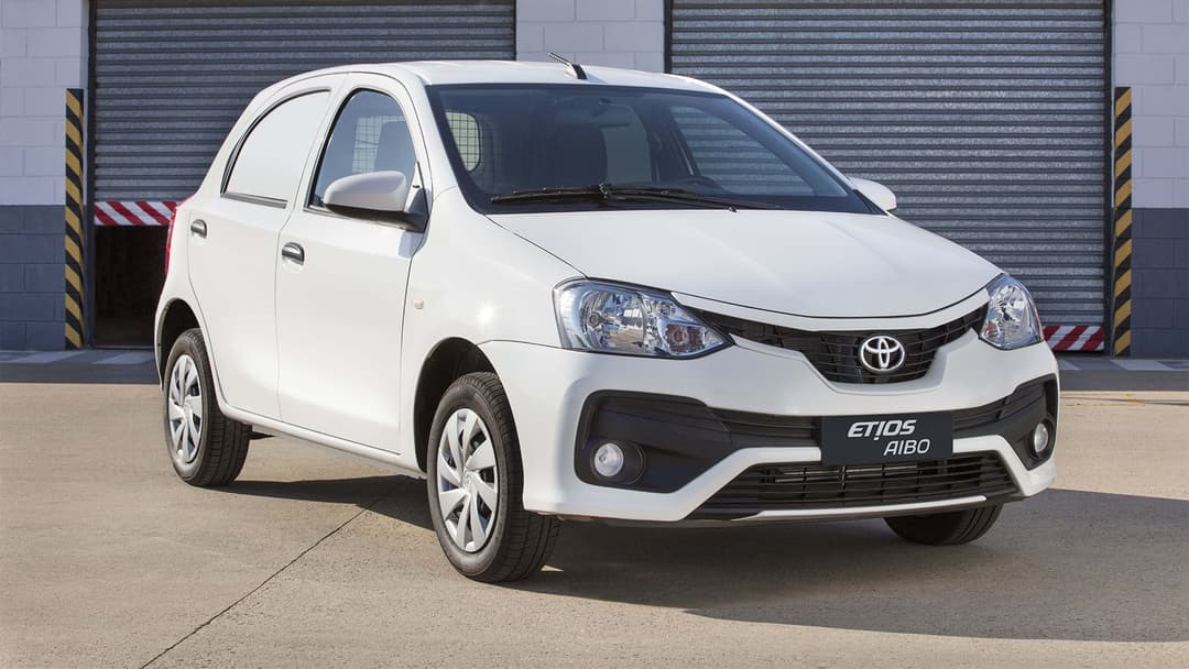 ToyotaEtiosAibo.jpg