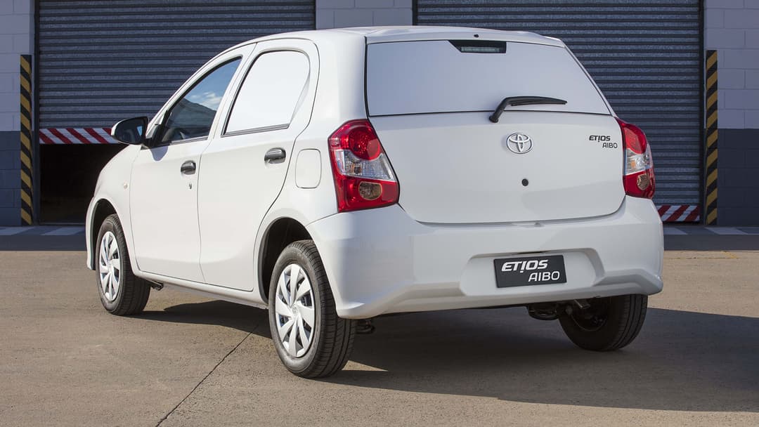 ToyotaEtiosAiboA.jpg