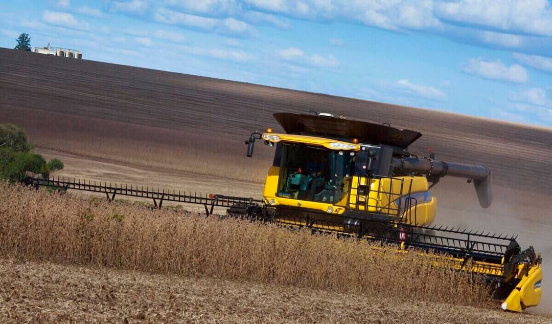 AB_new_holland__colheitadeira_890.jpg