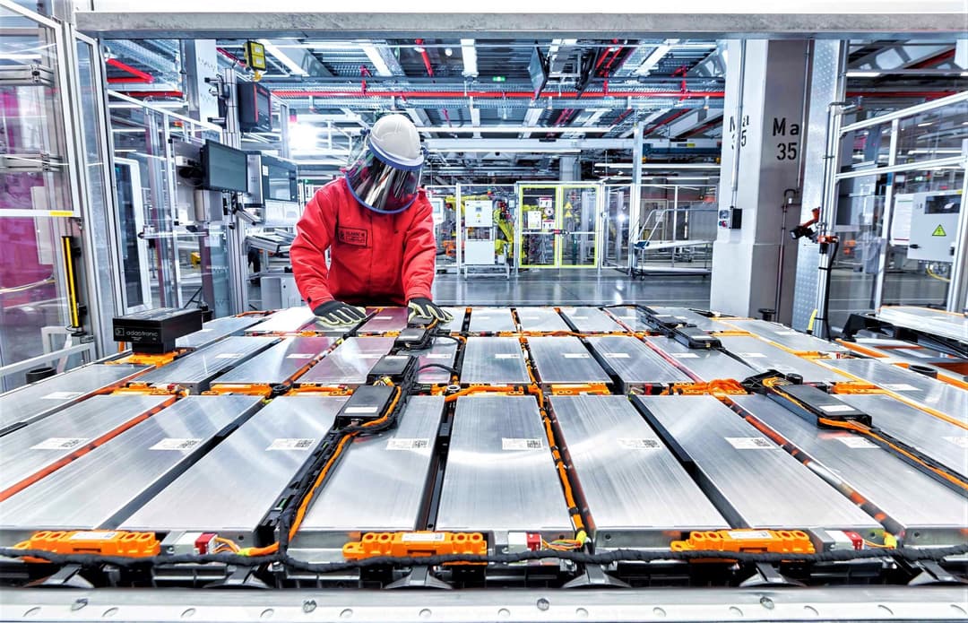 Fabrica_carro_eletrico_bateria_Audi.jpg