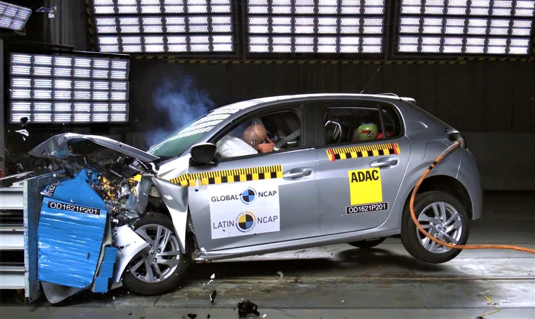 latin_ncap_crash_teste_colisao_peugeot_208.jpg