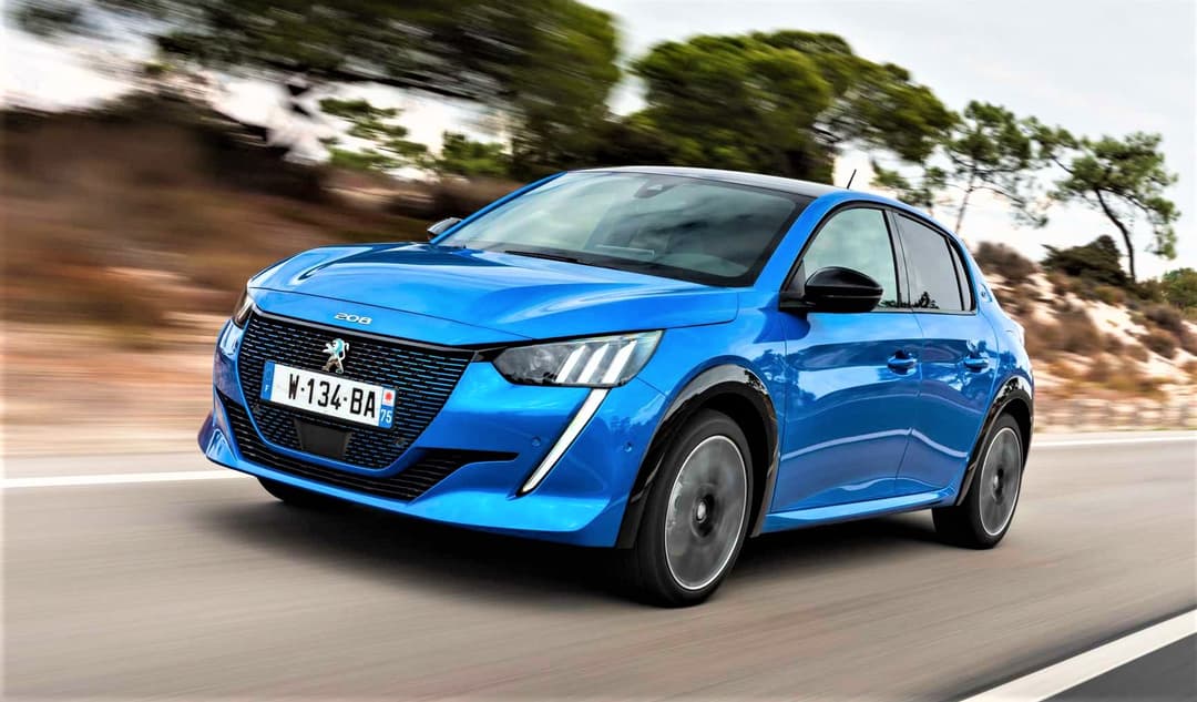 Peugeot_208_movimento.jpg