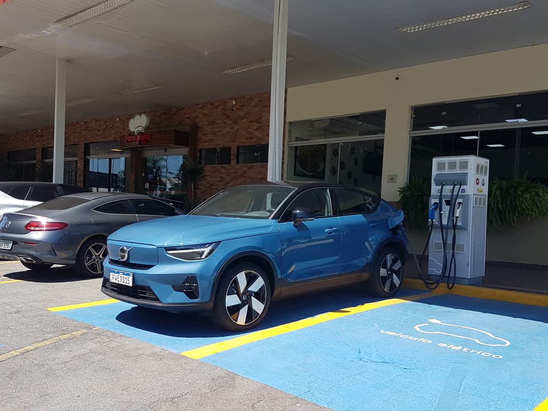 Volvo C40 - Recarga Queluz - Miragaya.jpeg