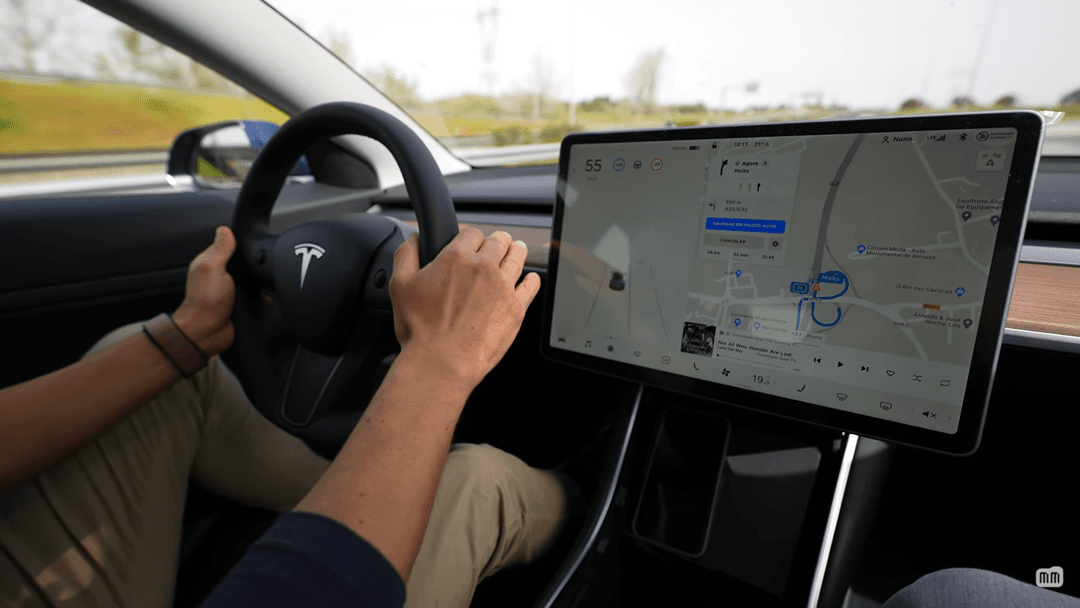 tesla_autopilot04.png