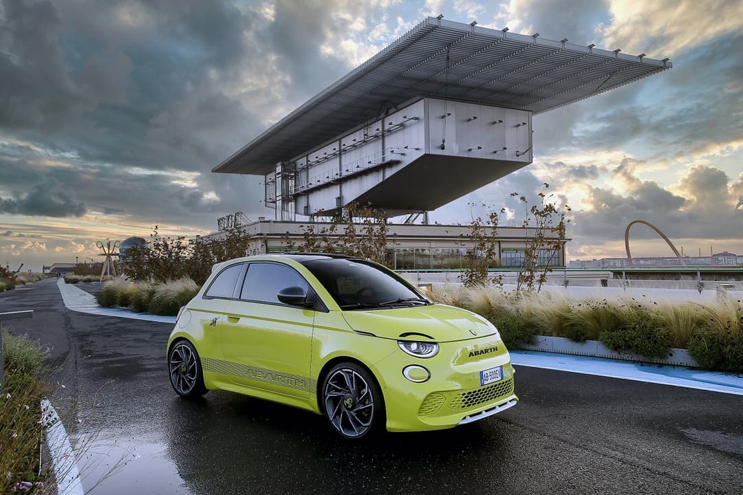 Abarth500e.jpeg