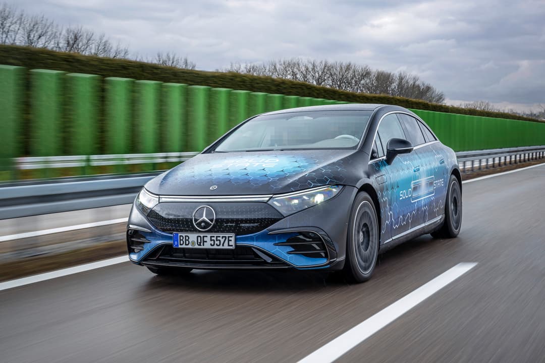 Mercedes-Benz testa baterias de estado sólido para carros elétricos