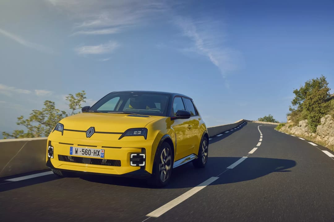 Renault 5 E-Tech ajudou no lucro em 2024