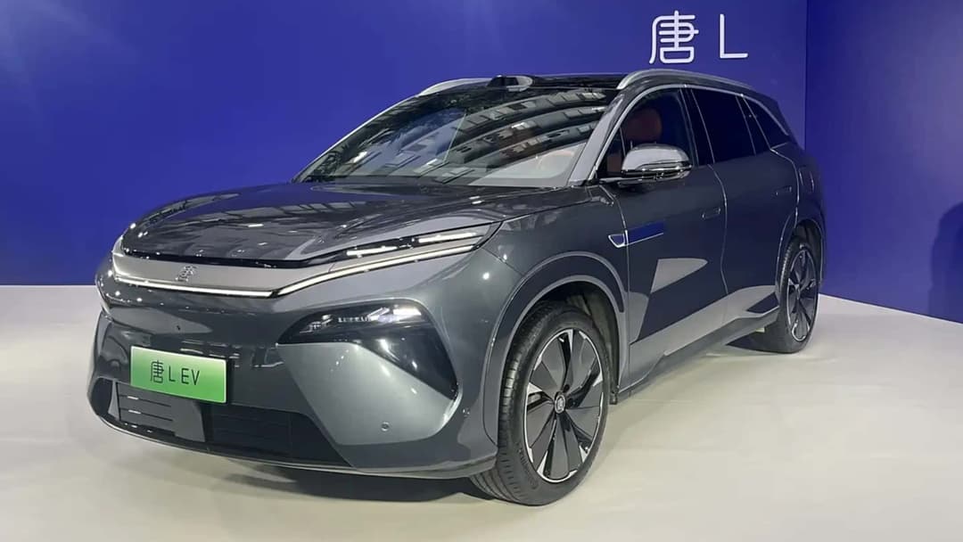 Nova plataforma da BYD estreia no Tang L EV