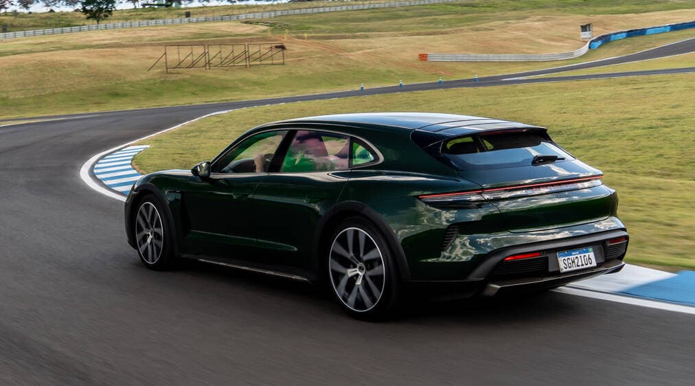 Novo Porsche Taycan Cross Turismo