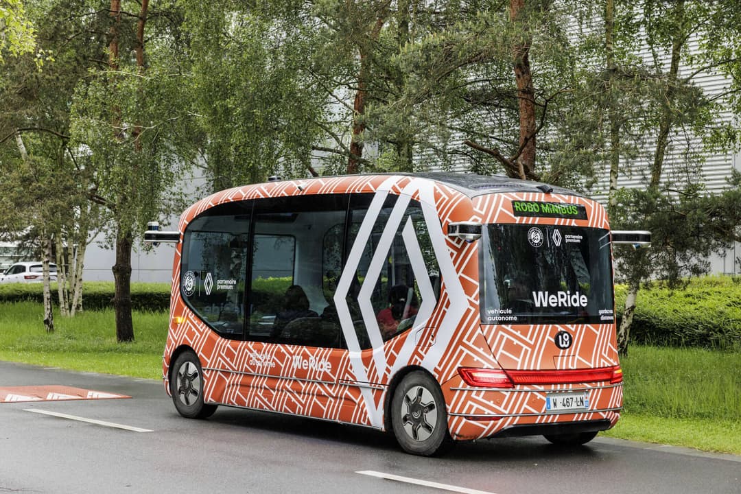Ônibus autônomo da Renault e WeRide