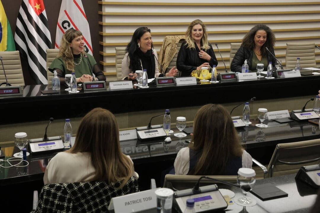 Mulheres indústria