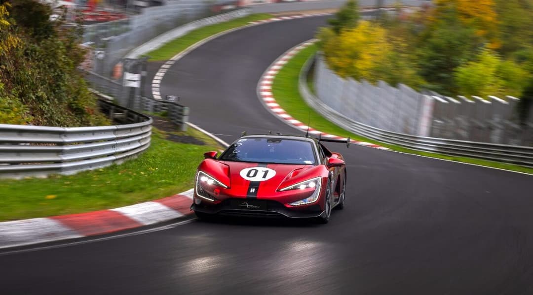 Superesportivo da BYD quebra recorde de volta em Nürburgring