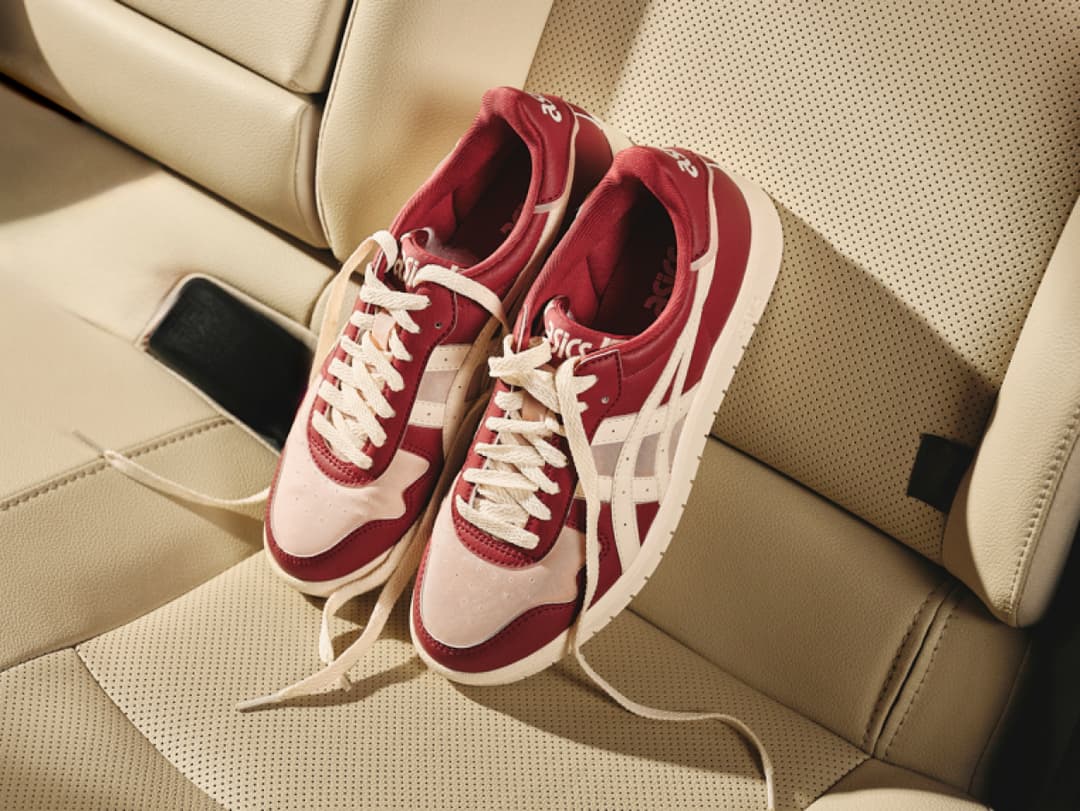 Tênis da Asics com Toyota