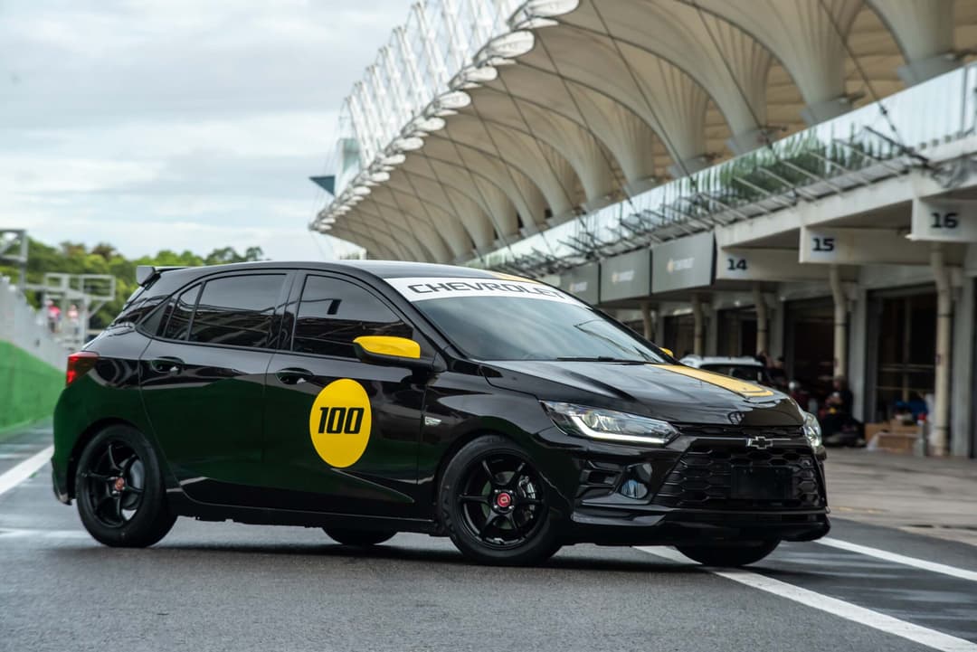 Onix Track Day com motor 1.2 turbo