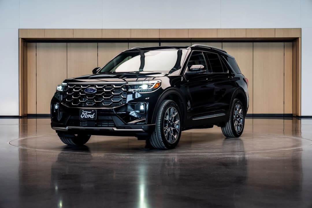 Ford Explorer feito para o papa Leão 14