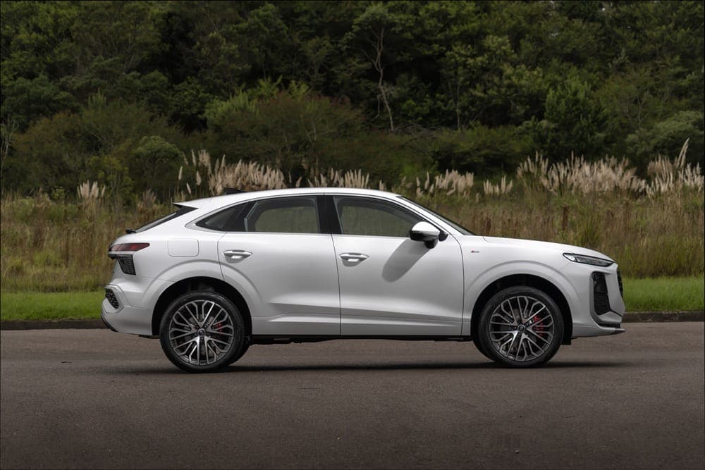 Novo Audi Q3 - Lateral