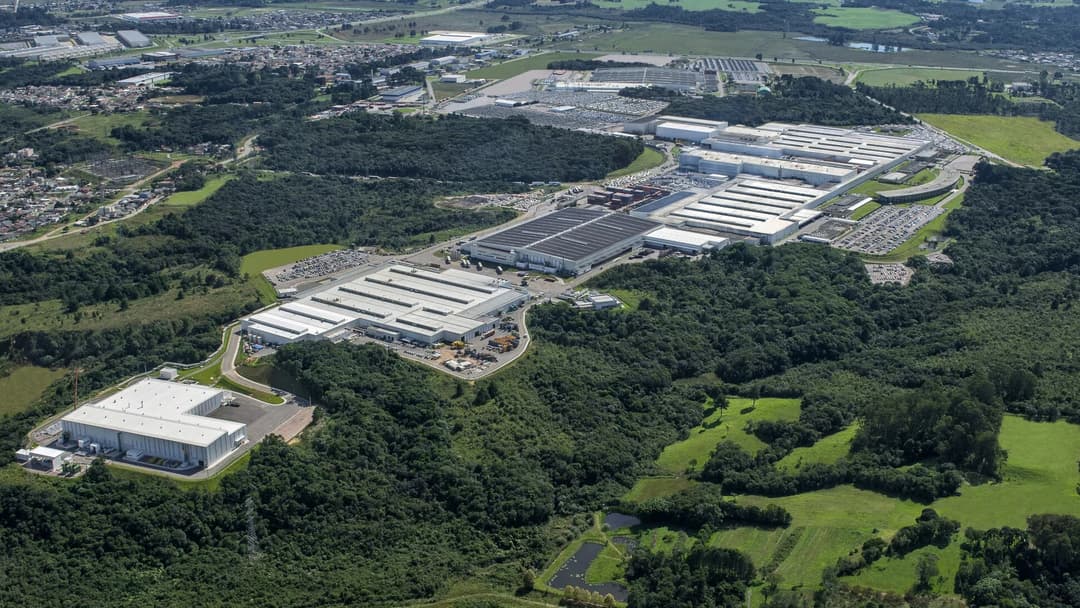 Vista aérea do Complexo Industrial Ayrton Senna, fábrica da Renault Geely em São José dos Pinhais (PR)