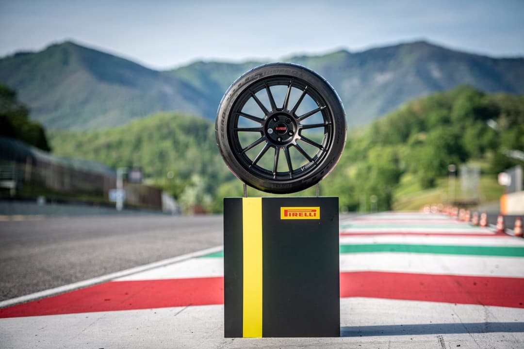 Pneu Pirelli P Zero Trofeo RS