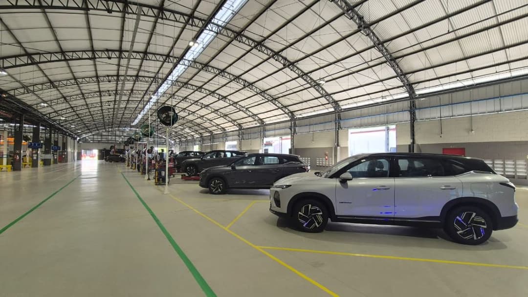 GM inicia montagem Chevrolet Captiva elétrico nacional no Ceará
