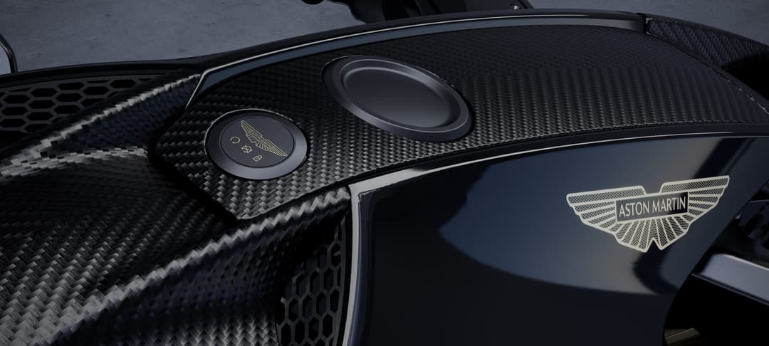 Moto Aston Martin AMB 002