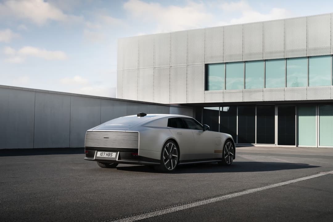 Jaguar Type 01, o polêmico cupê elétrico da marca britânica